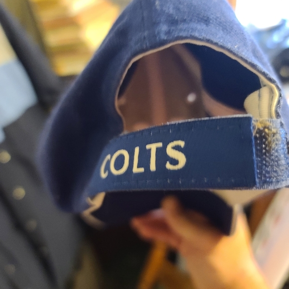 Colts hat - Picture 2 of 2